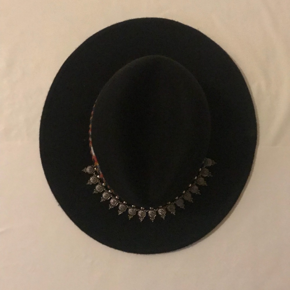 Zara Hat